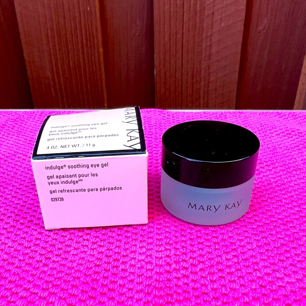 🩷Mary Kay🩷 Indulge Soothing Eye Gel with calming influence Botanical Blend